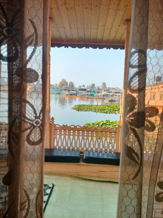 Lala Rukh Group Of Houseboats Hotel Srīnagar Екстериор снимка