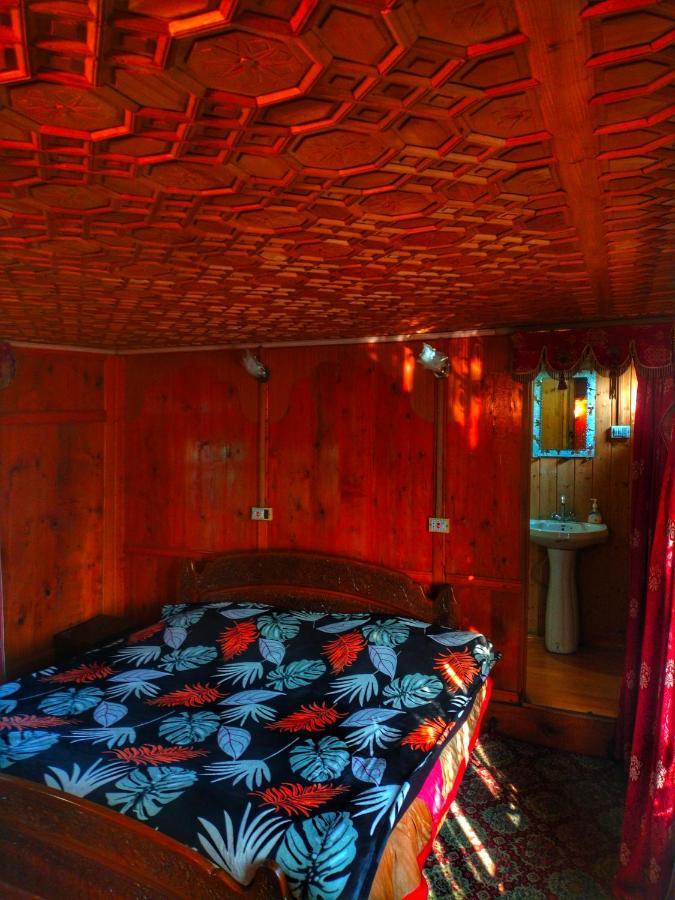 Lala Rukh Group Of Houseboats Hotel Srīnagar Екстериор снимка