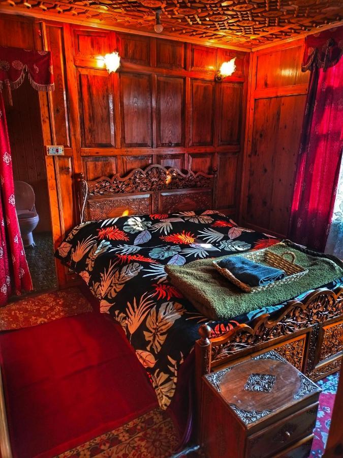 Lala Rukh Group Of Houseboats Hotel Srīnagar Екстериор снимка