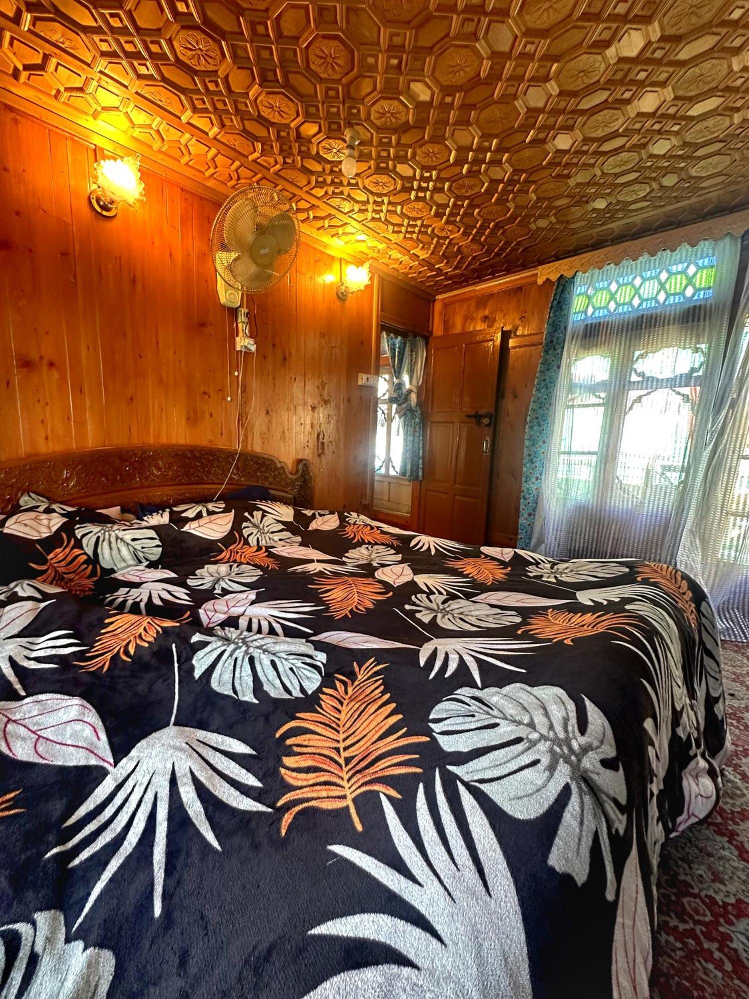 Lala Rukh Group Of Houseboats Hotel Srīnagar Екстериор снимка