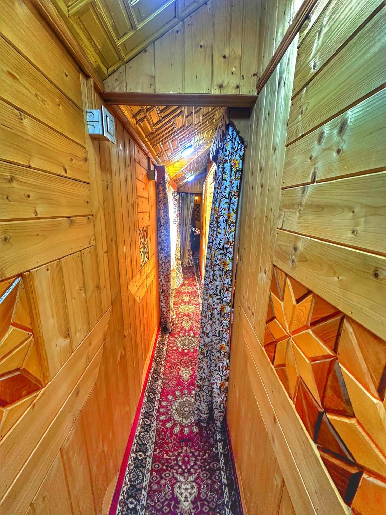 Lala Rukh Group Of Houseboats Hotel Srīnagar Екстериор снимка